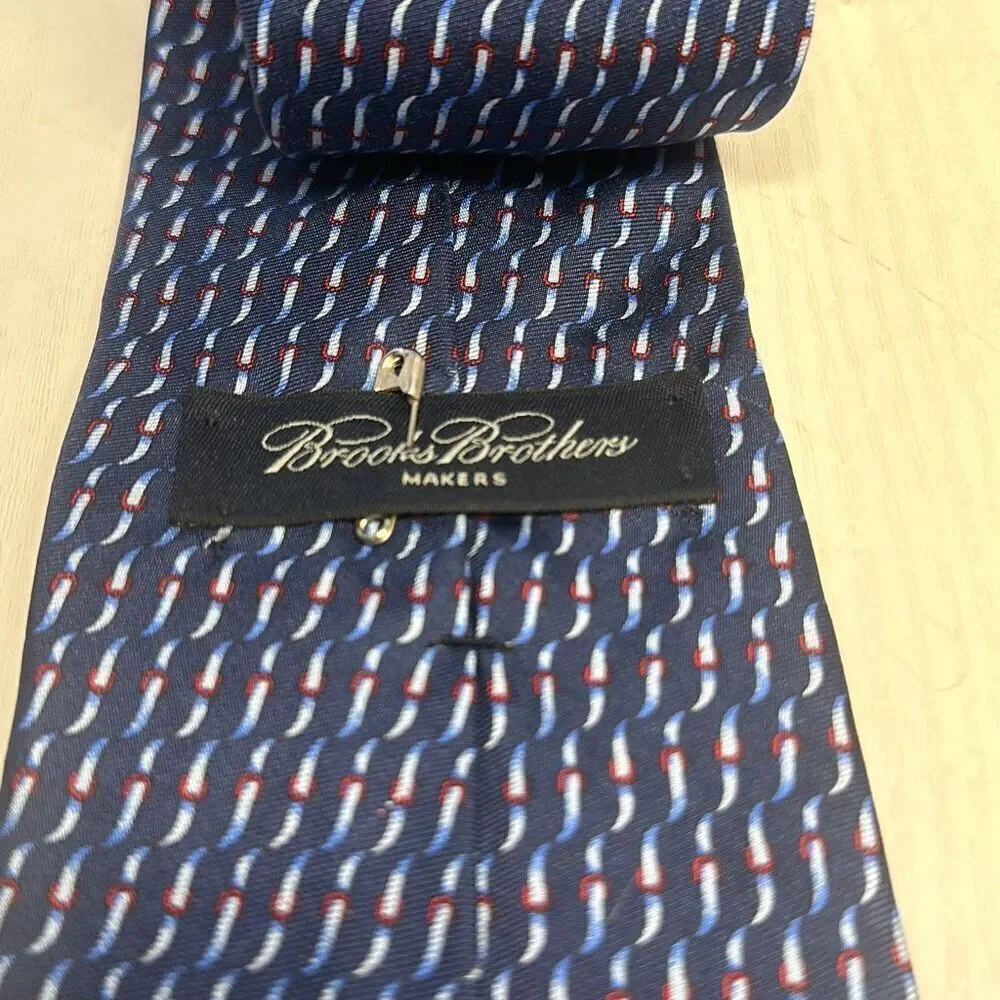 Brooks Brothers Makers 100% silk tie Made in‎ Italy necktie seal blue navy